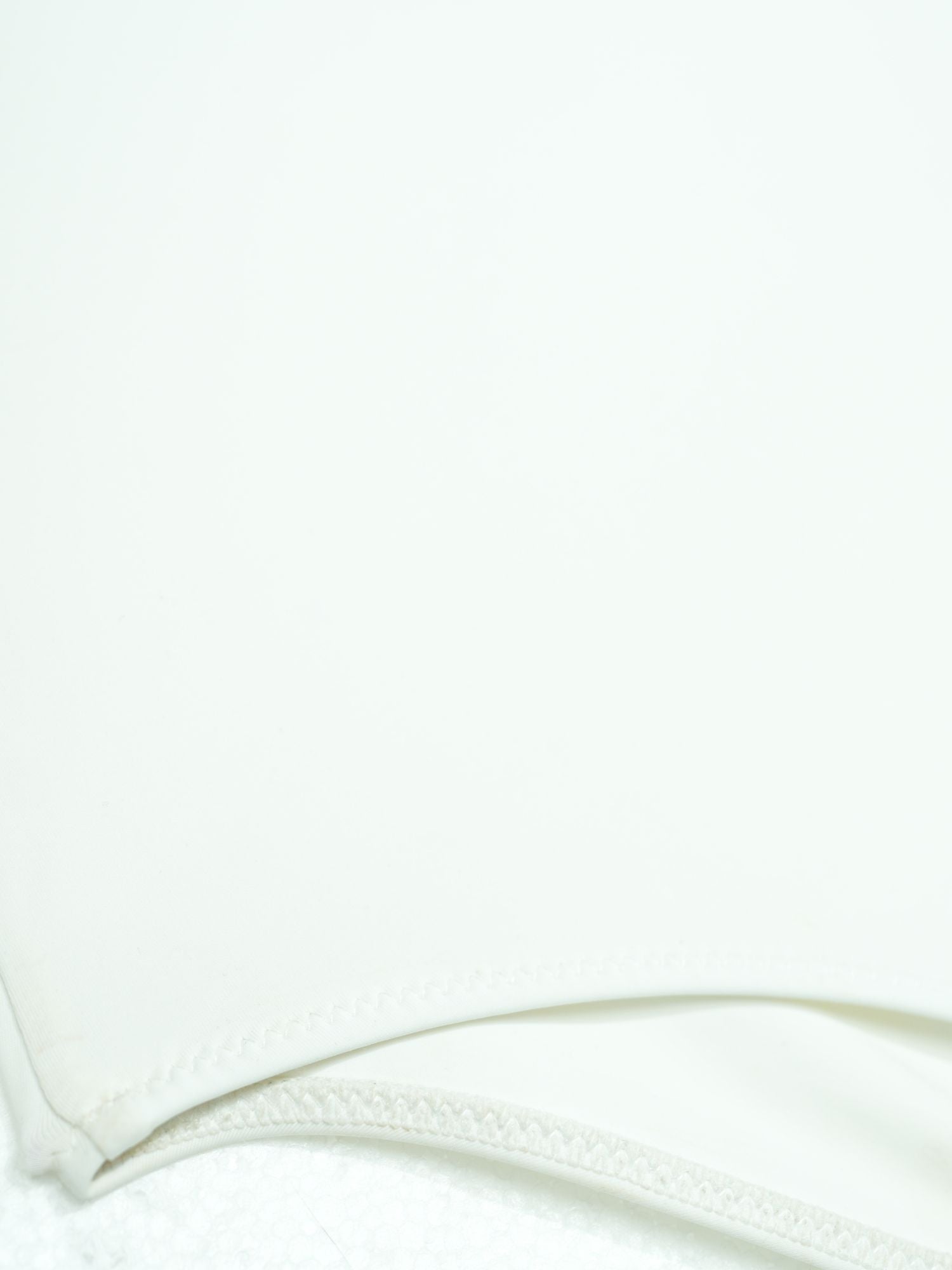 Leda Sports Pona-Cream White